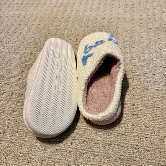 New Taylor Swift 1989 Blue Cream Slippers Size 8-9 - Picture 2 of 2